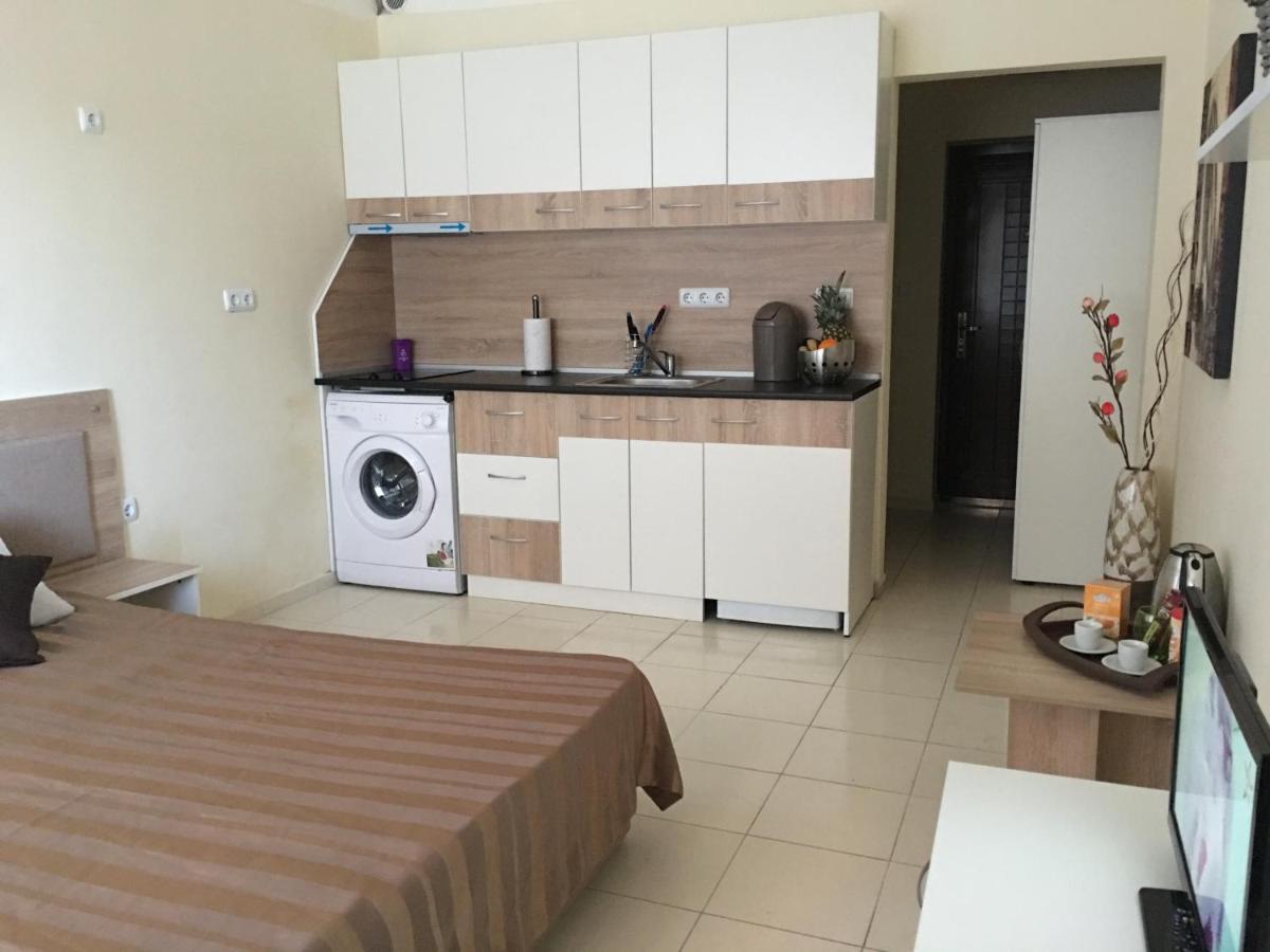 Apart Hotel Salt Lake Pomorie Esterno foto